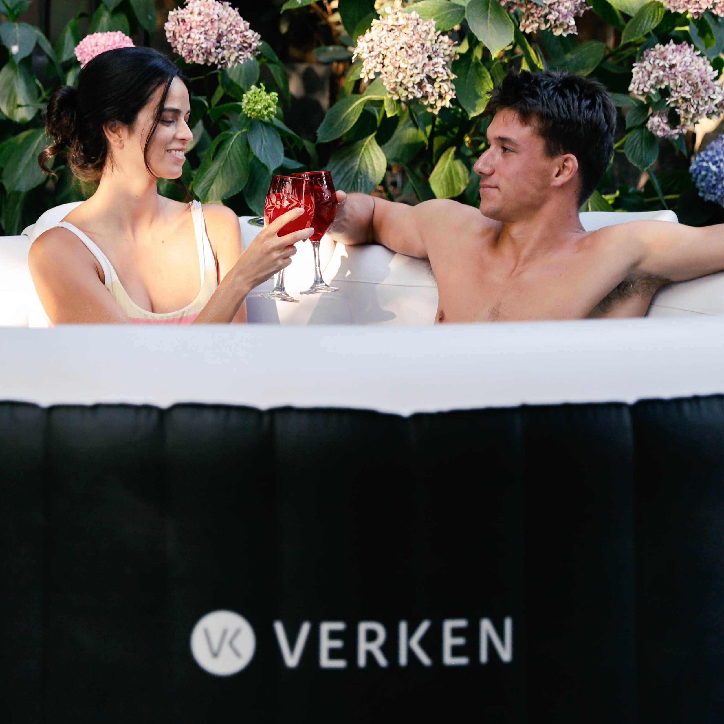Jacuzzi | Hot Tub | SPA Inflable Malmo / 4 personas