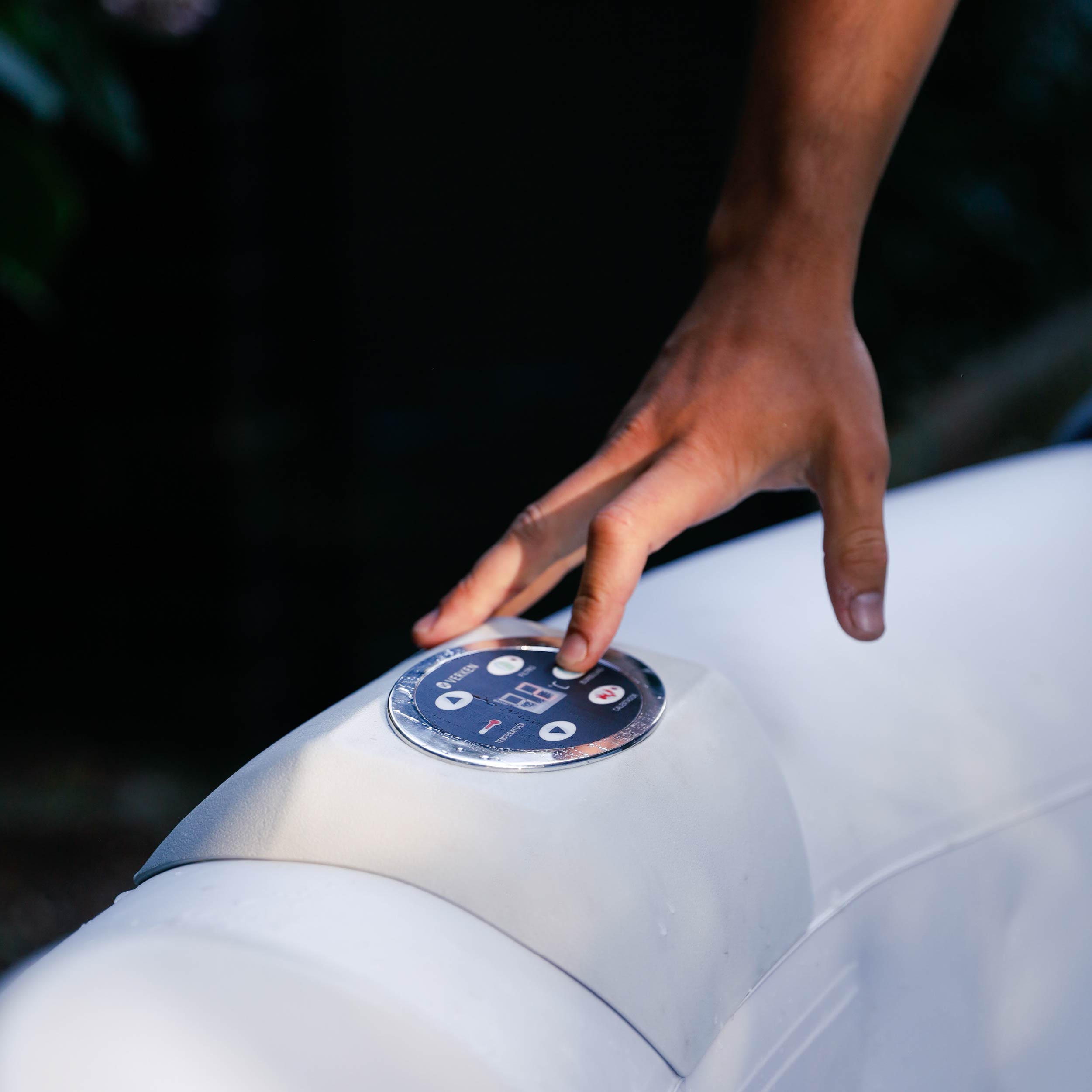 Jacuzzi | Hot Tub | SPA Inflable Malmo / 4 personas
